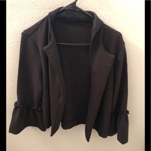 Very cute ruffle sleeve jacket